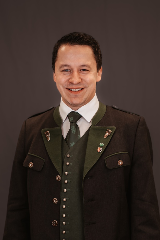 team-image