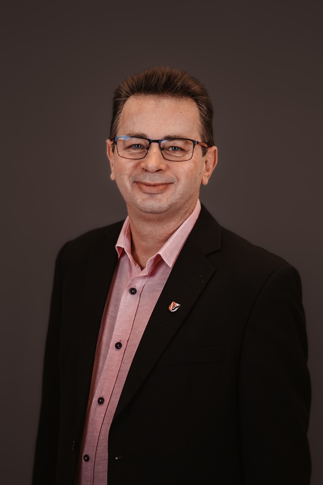 team-image